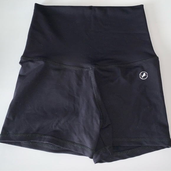 ABS2B Scrunch Booty Shorts - Picture 2 of 3